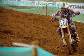 亚博体育平台-内马尔失点、波尔图抢板、深圳造点——体育奇景一日游